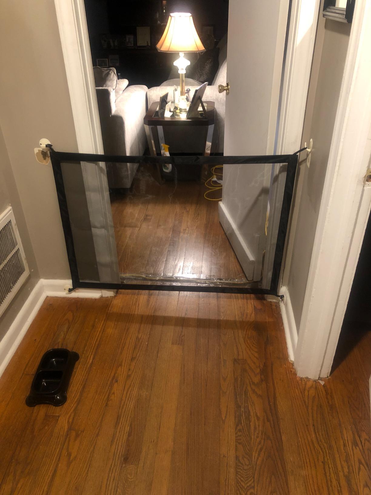 New Magic Pet Gate | Safe Enclosure for Pets | 31.5" x 43"