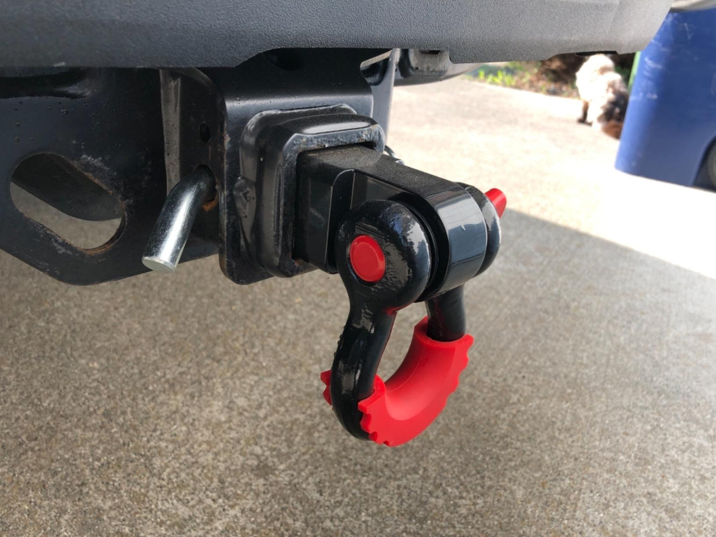 Heavy Duty 2" Shackle Hitch Receiver | Towing Accessories Compatible w/ Trucks Jeeps