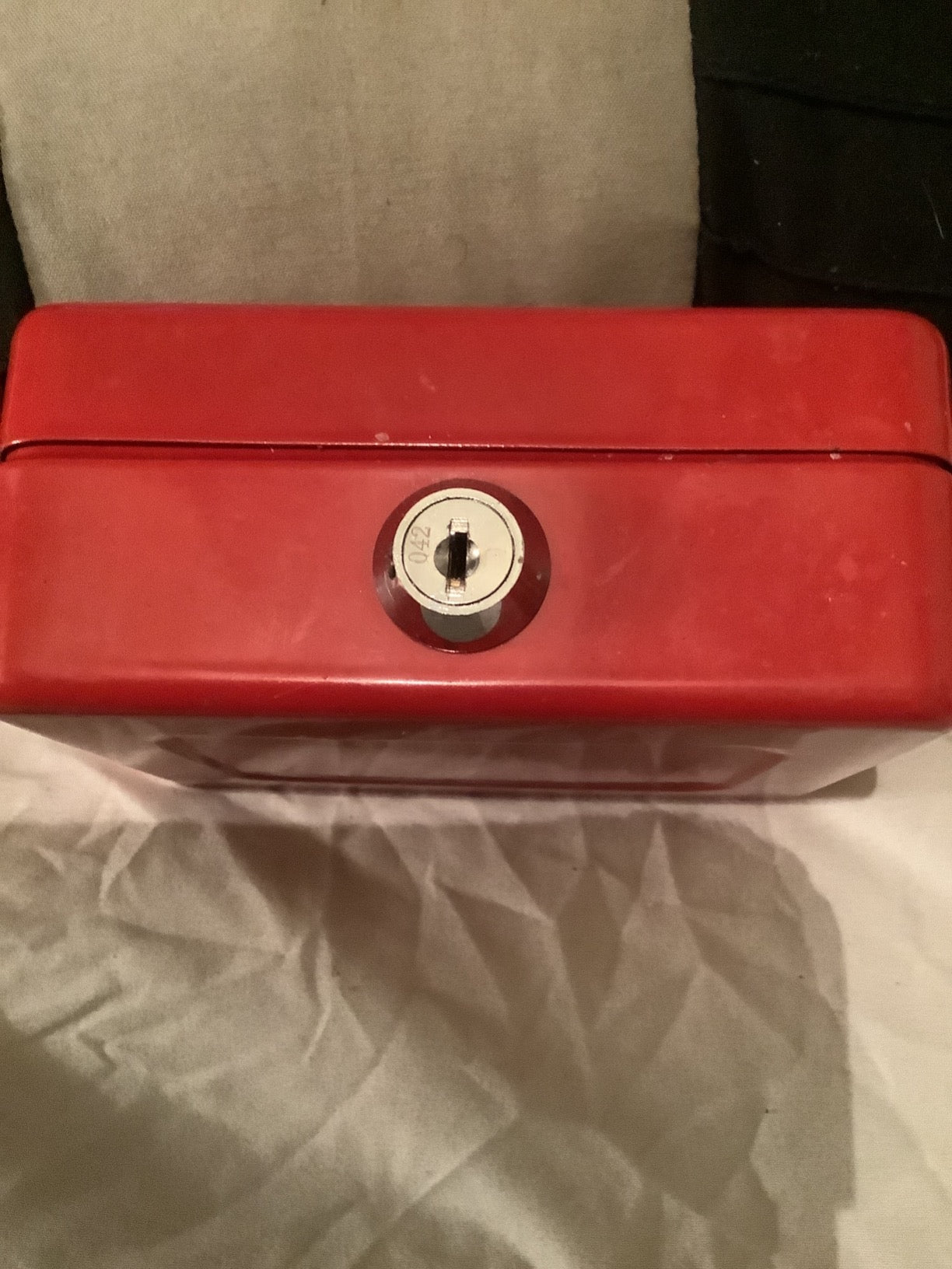 New Small Cash Box with Lock and Slot