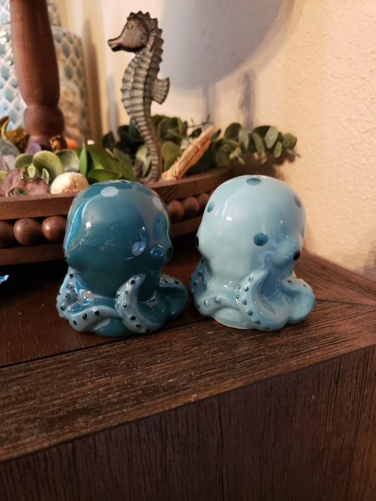 New New Salt & Pepper Shakers | 2 Pcs