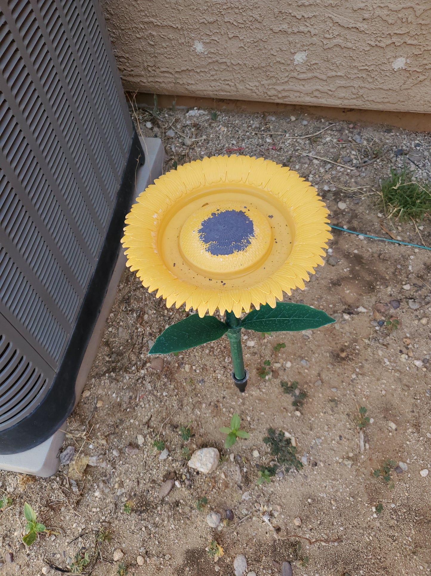 New Original Sunflower Bird Feeder Outdoor - Flower Shape Bird Feeding Tray | Garden Decor Stake